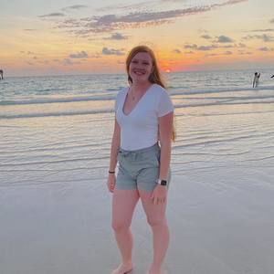 Meet your Posher, Leah